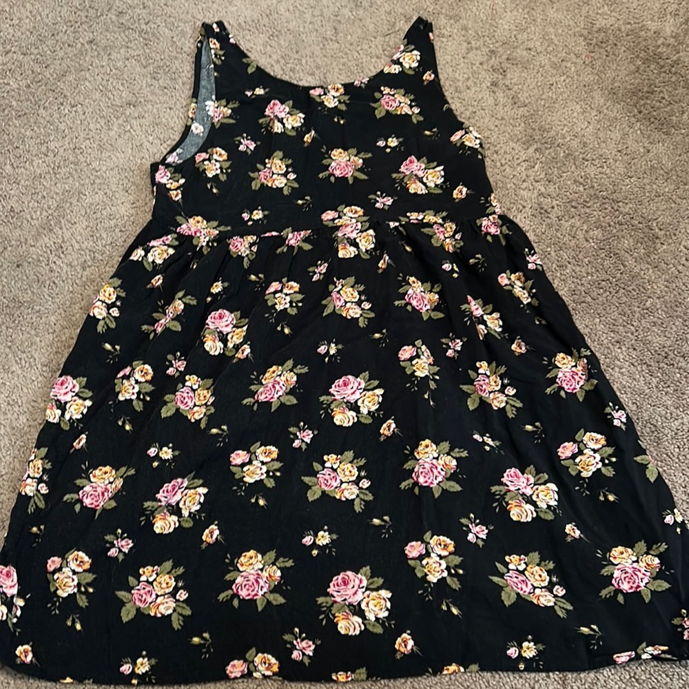 Sleeveless dress